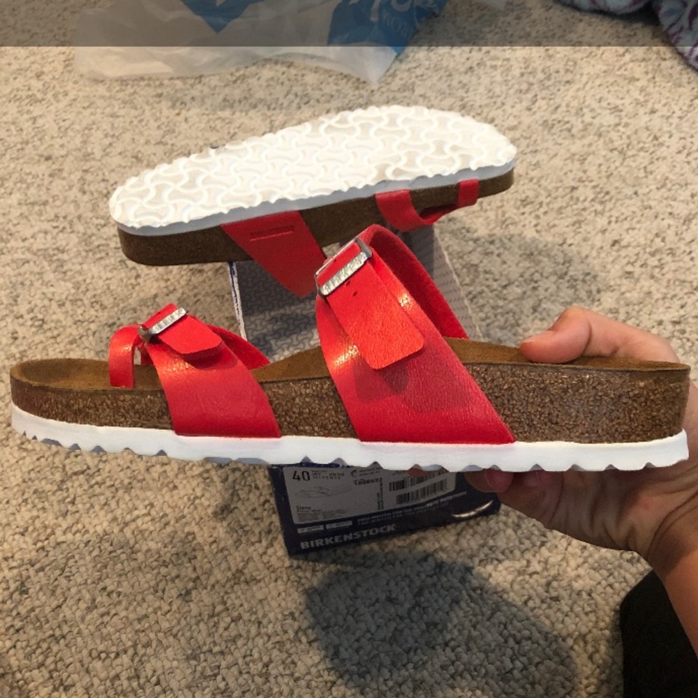 Red-orange Mayari Birkenstock’s
